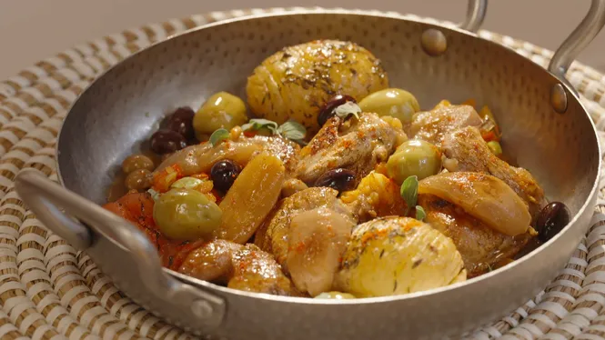 GUÀTLERES AMB OLIVES I PERES