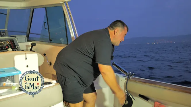 Pesca amb Miquel Calent, pesca a la fluixa, botadura d'un llaüt.
