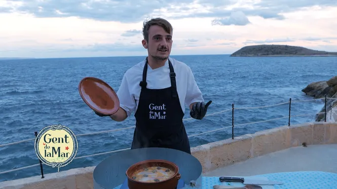 Pescarem bacoretes, pescarel verderols amb roda, trobada de vela llatina de Cala Gamba i arròs d'orada amb copinyes