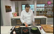 'Filets de pollastre amb albercocs secs, llagostins i coco'