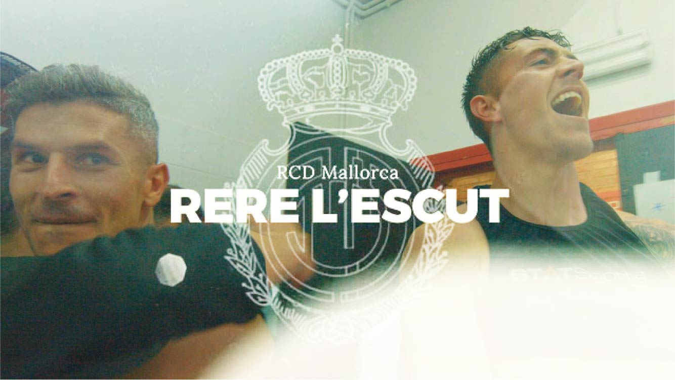 Rere l'escut. RCD Mallorca