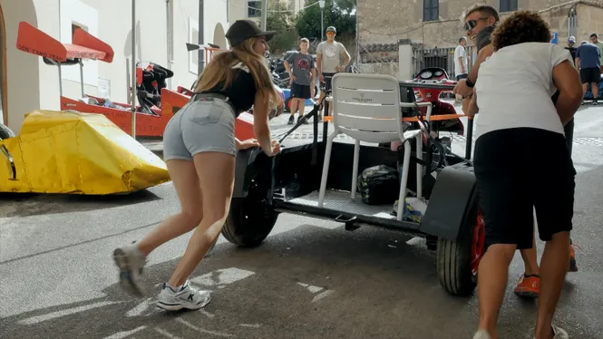 BAIXADA DE CARRETONS DE SANTA EUGÈNIA.